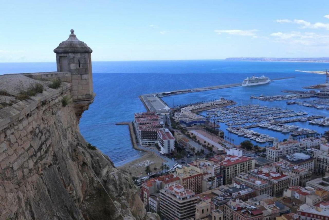 Alicante Center Apart Luaran gambar